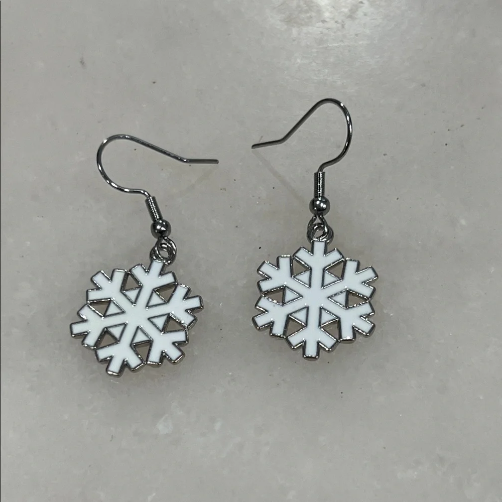 Elegant Snowflake Earrings in White and Silver